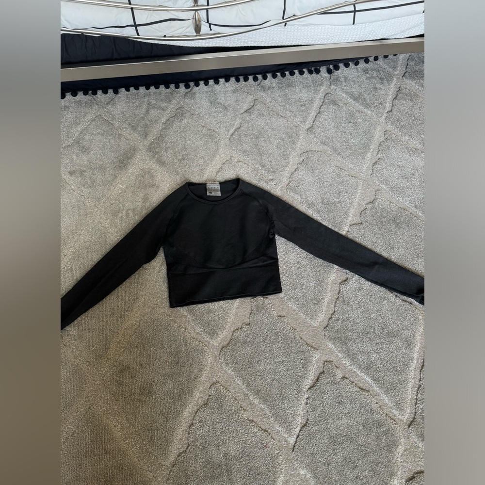 acta long sleeve top